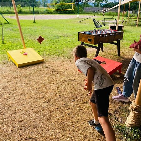 Greenvalleyglamping Sesce Pri Preboldu Eksteriør bilde