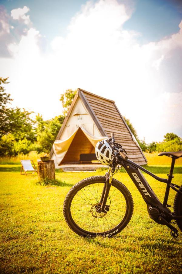 Greenvalleyglamping Sesce Pri Preboldu Eksteriør bilde