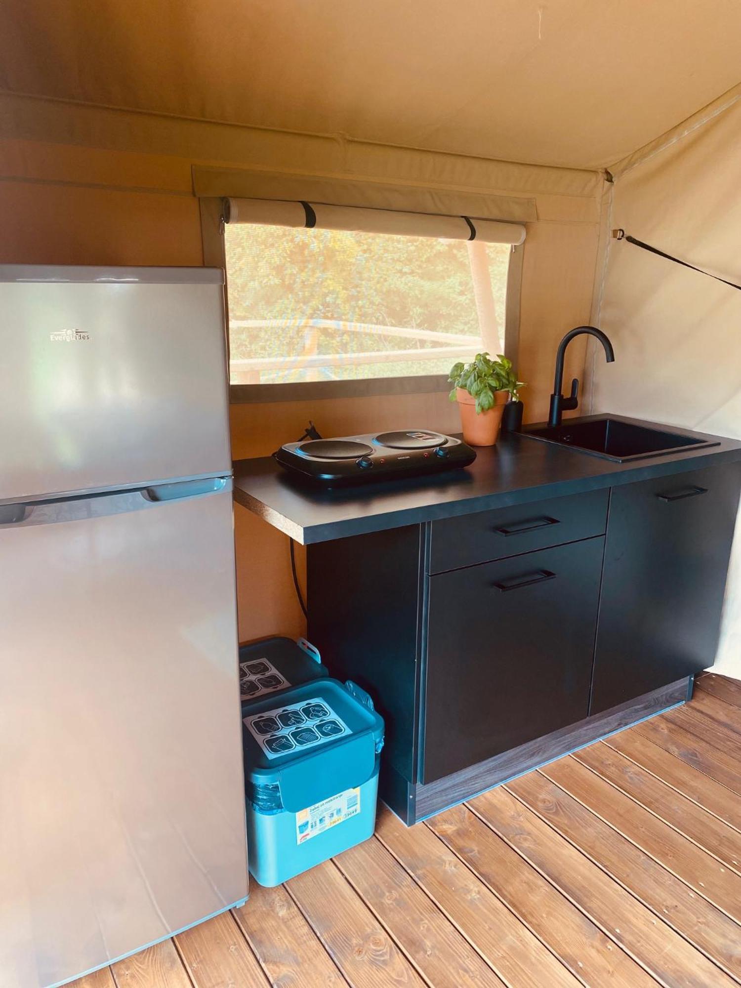 Greenvalleyglamping Sesce Pri Preboldu Eksteriør bilde